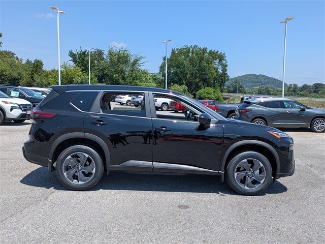 2025 Nissan Rogue SV photo 4