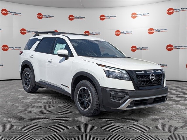 2025 Nissan Pathfinder Rock Creek photo 2