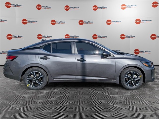 2025 Nissan Sentra SV photo 4
