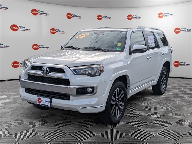 2019 Toyota 4Runner Limited's photo