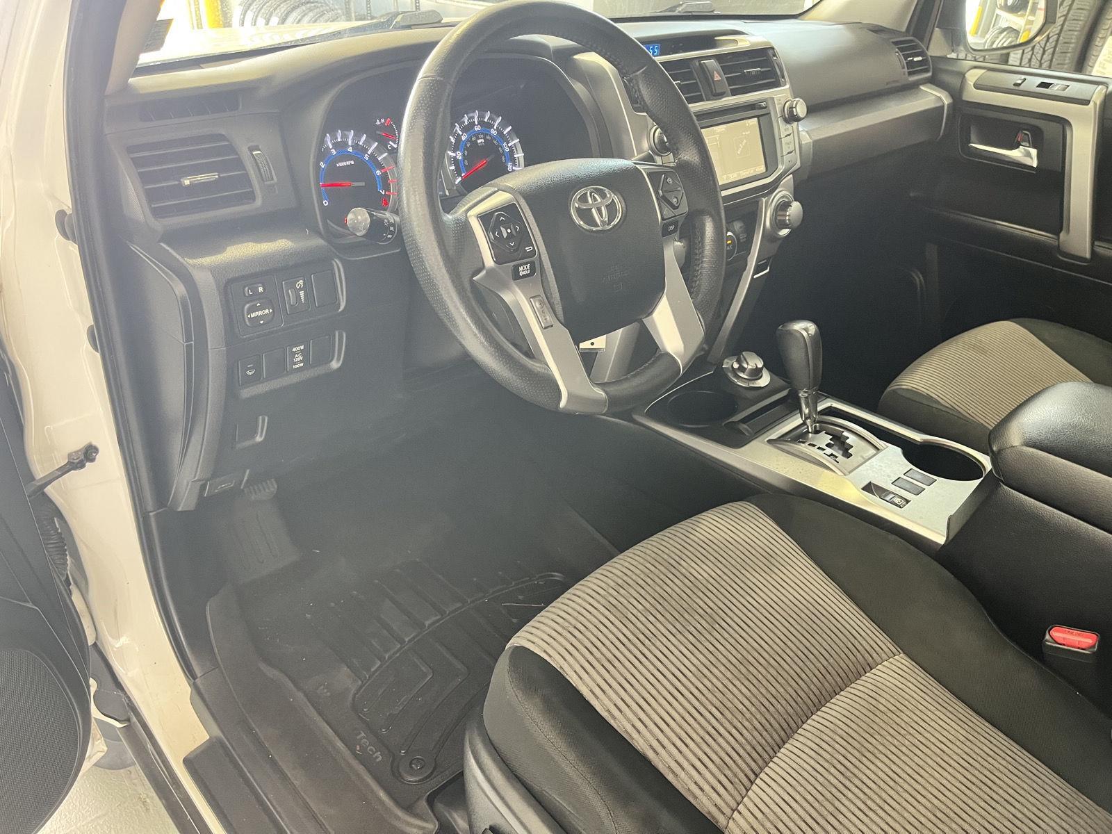 2019 Toyota 4Runner SR5 - Photo 12