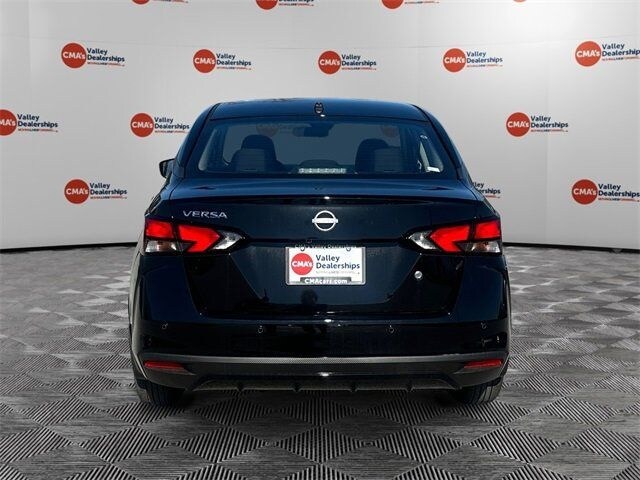 2025 Nissan Versa 1.6 S photo 4