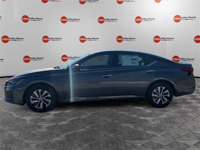 2025 Nissan Altima 2.5 S photo 2