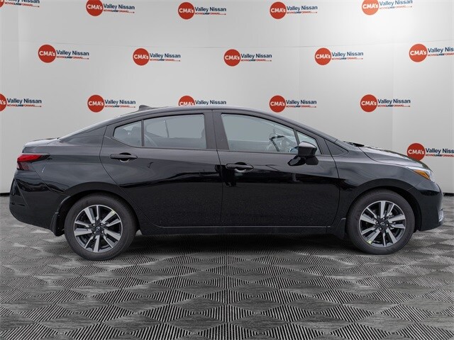 2025 Nissan Versa 1.6 SV photo 4