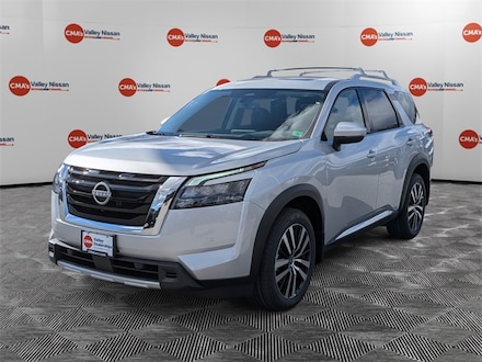2025 Nissan Pathfinder Platinum SUV