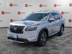 2025 Nissan Pathfinder Platinum SUV
