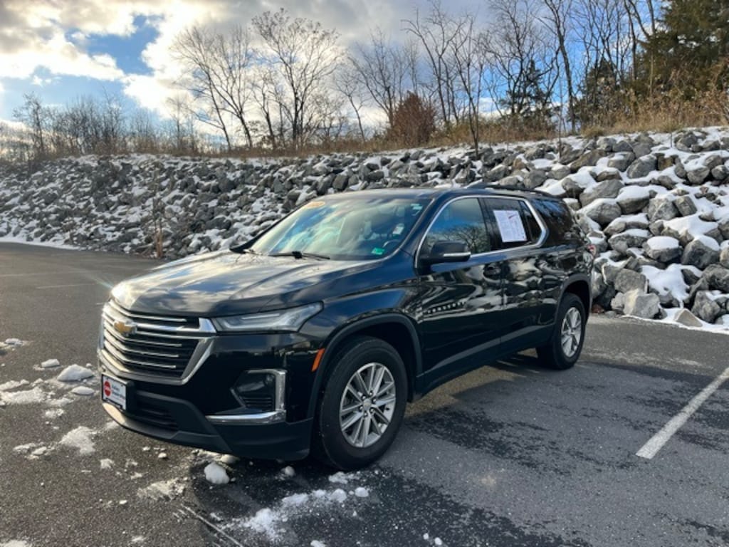 Used 2022 Chevrolet Traverse LT SUV