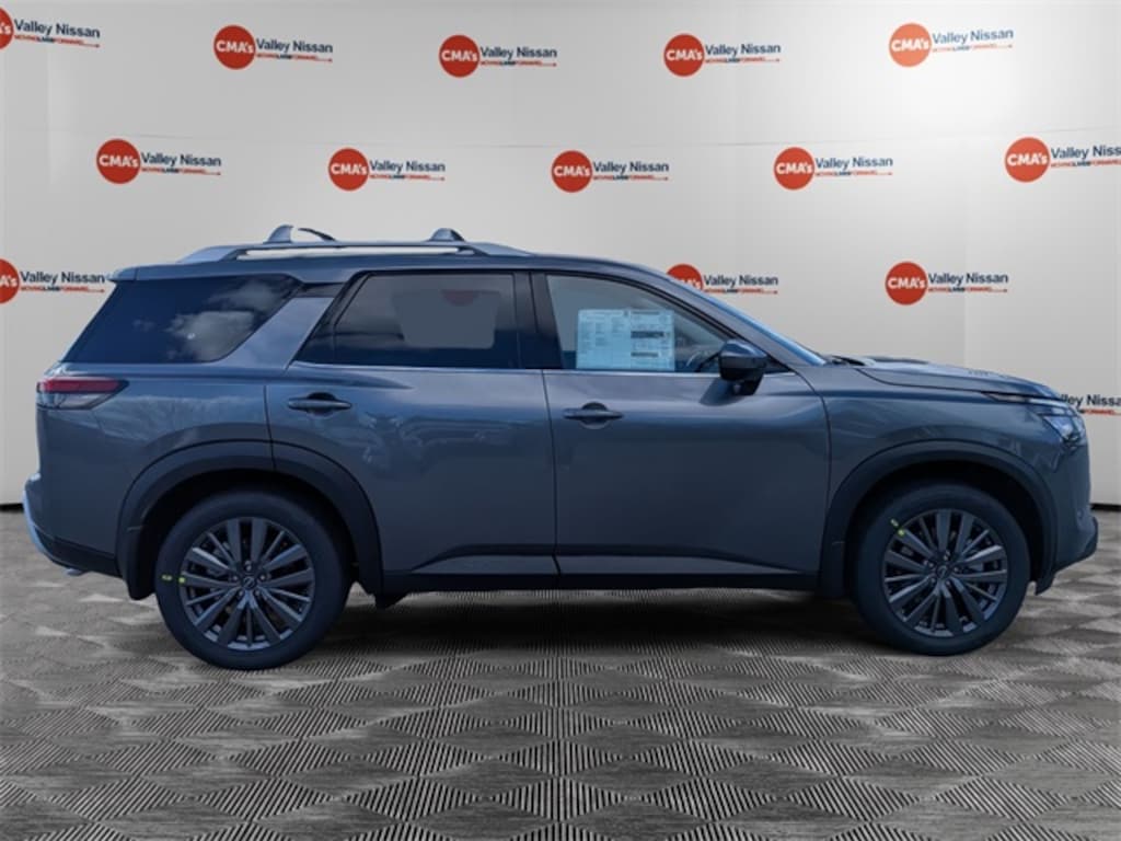 New 2025 Nissan Pathfinder SL SUV