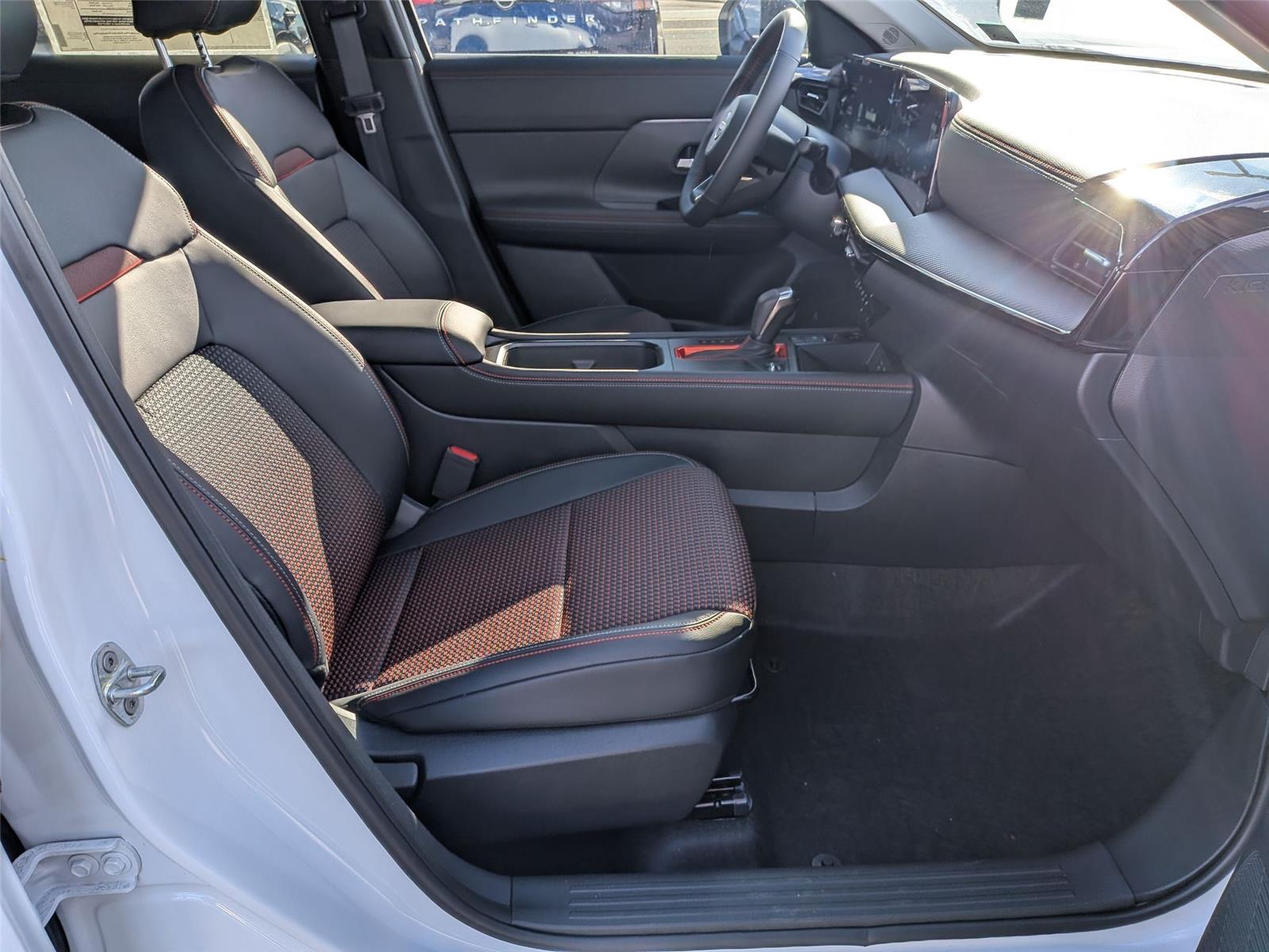2026 Nissan KICKS SR AWD - Photo 30