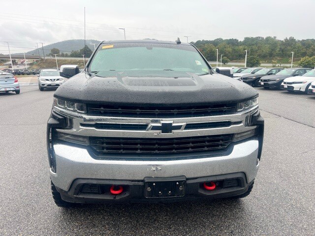 2020 Chevrolet Silverado 1500 LT photo 2