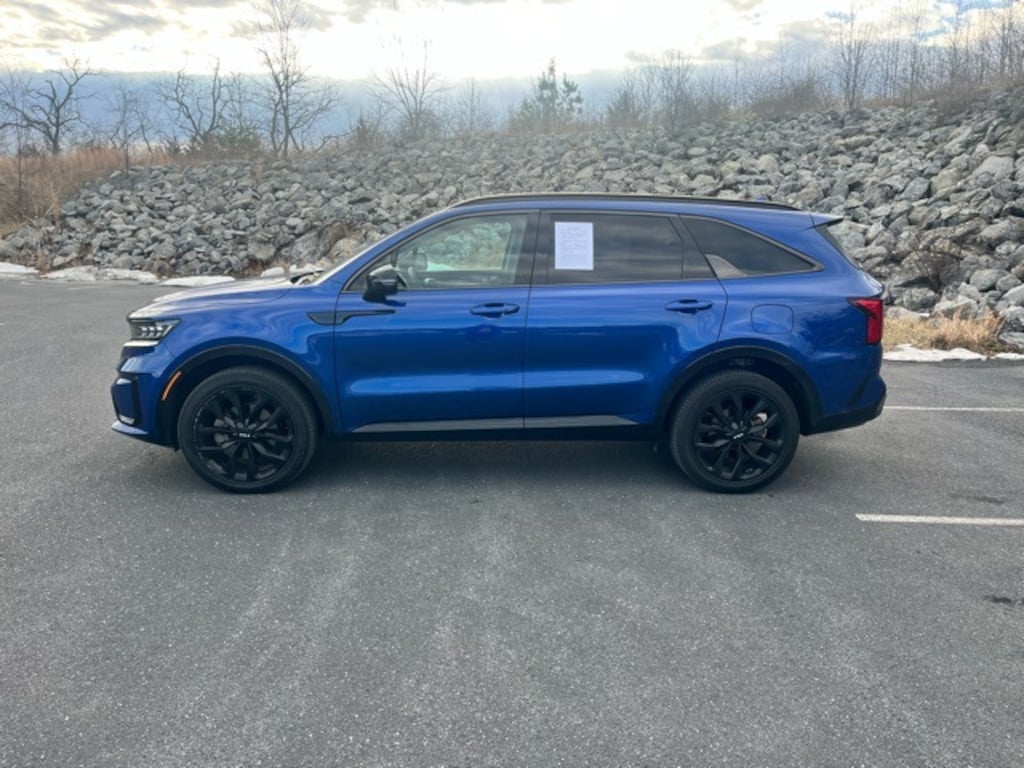 Used 2023 Kia Sorento SX SUV