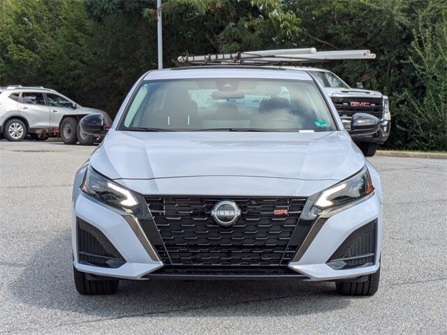 2025 Nissan Altima 2.5 SR photo 2