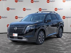 2026 Nissan Pathfinder Platinum SUV