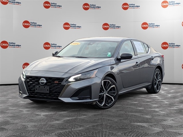2024 Nissan Altima SR's photo