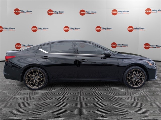 2025 Nissan Altima 2.5 SR photo 3