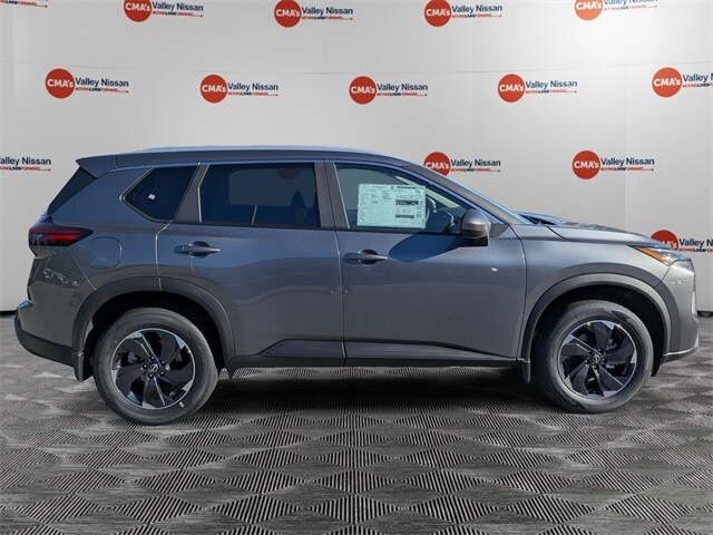2026 Nissan Rogue SV photo 4