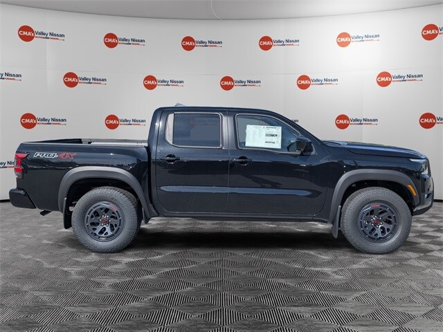 2026 Nissan Frontier PRO-4X photo 2