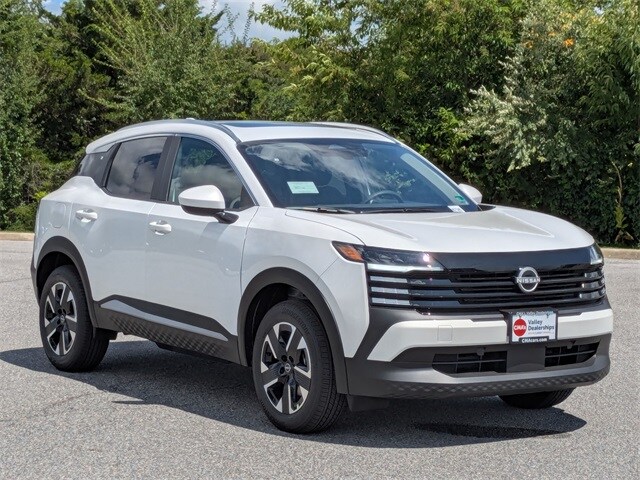 2025 Nissan Kicks SV photo 3