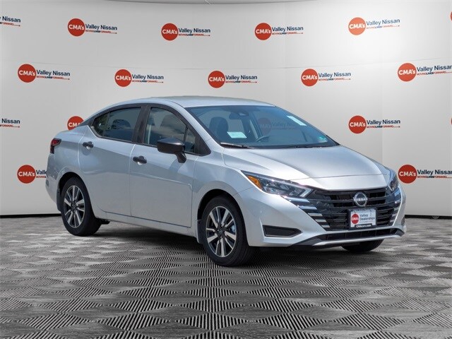 2025 Nissan Versa 1.6 S photo 3