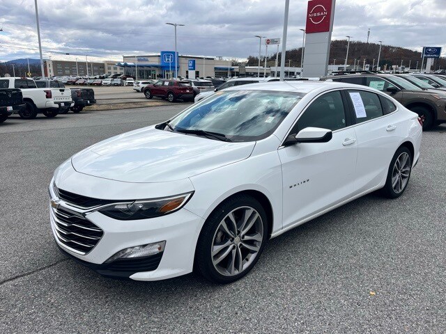 2023 Chevrolet Malibu 1LT photo 3