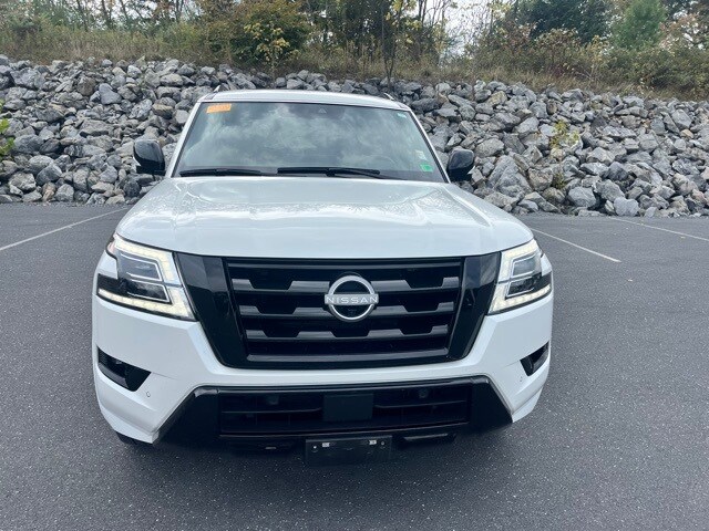 2023 Nissan Armada SL photo 2