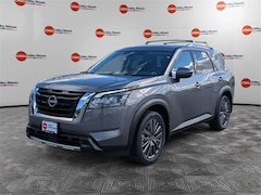 2025 Nissan Pathfinder SL SUV