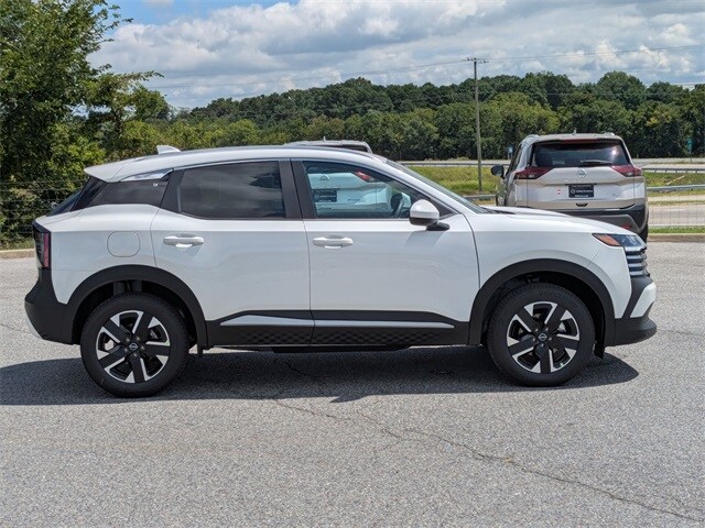 2025 Nissan Kicks SV photo 4