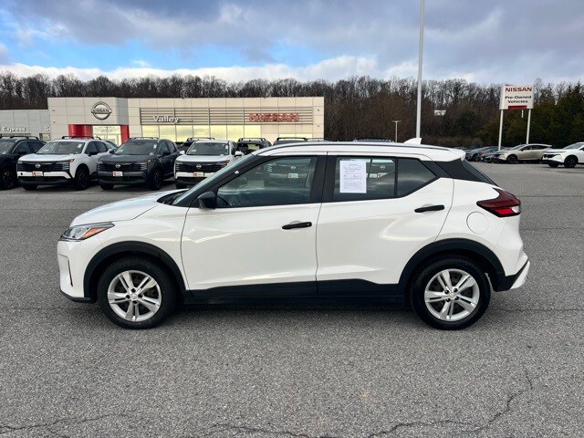 2022 Nissan Kicks S photo 4