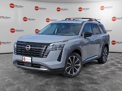 2026 Nissan Pathfinder Platinum SUV