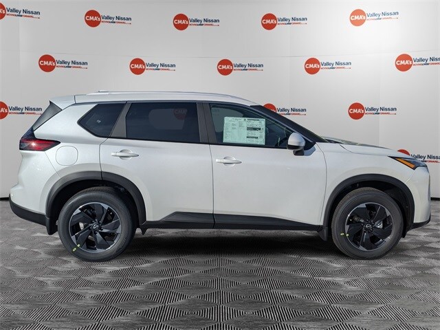 2026 Nissan Rogue SV photo 4