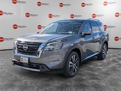 2025 Nissan Pathfinder Platinum SUV