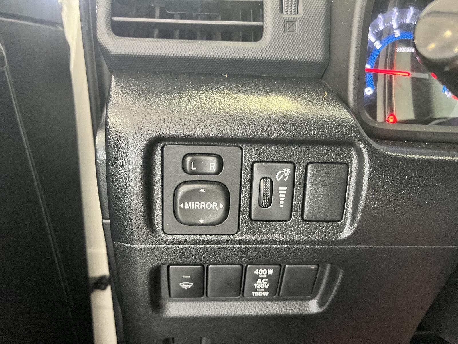 2019 Toyota 4Runner SR5 - Photo 31