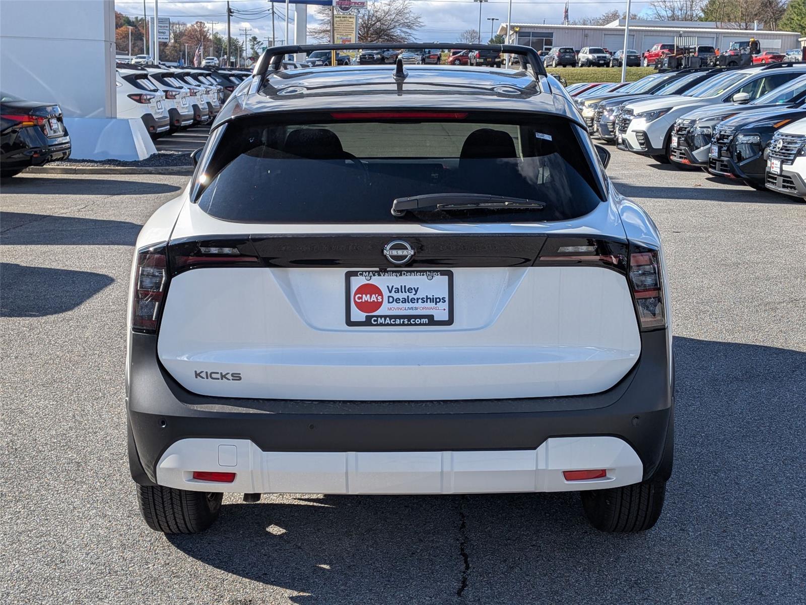 2026 Nissan KICKS SV - Photo 6