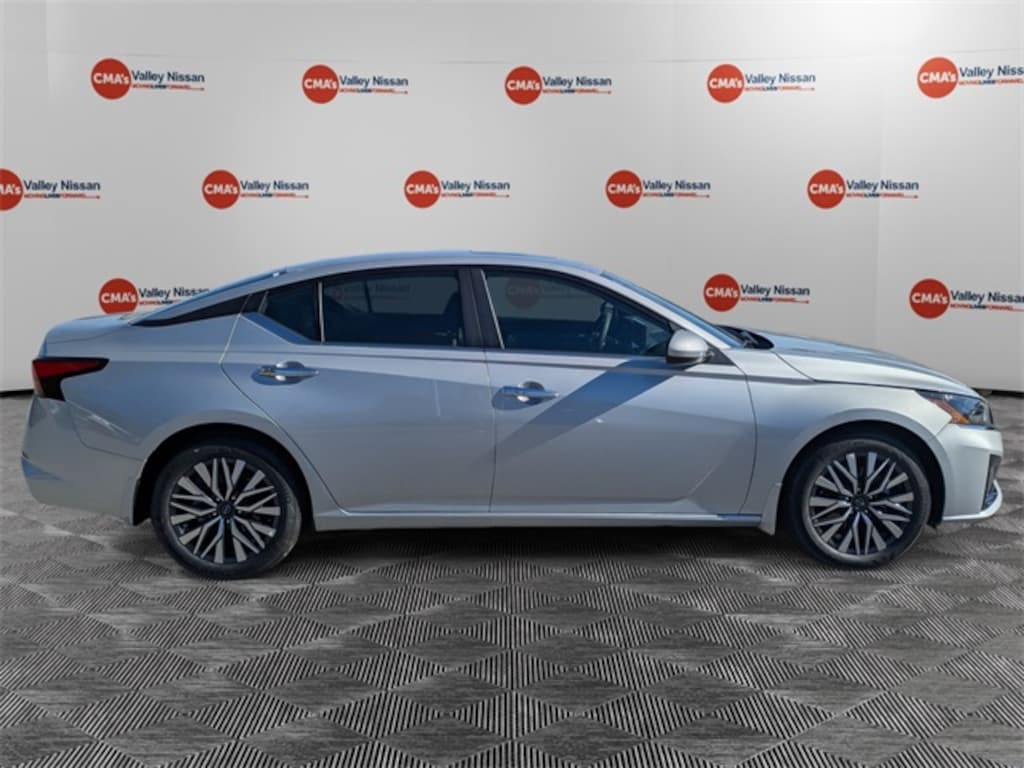 New 2025 Nissan Altima 2.5 SV Sedan