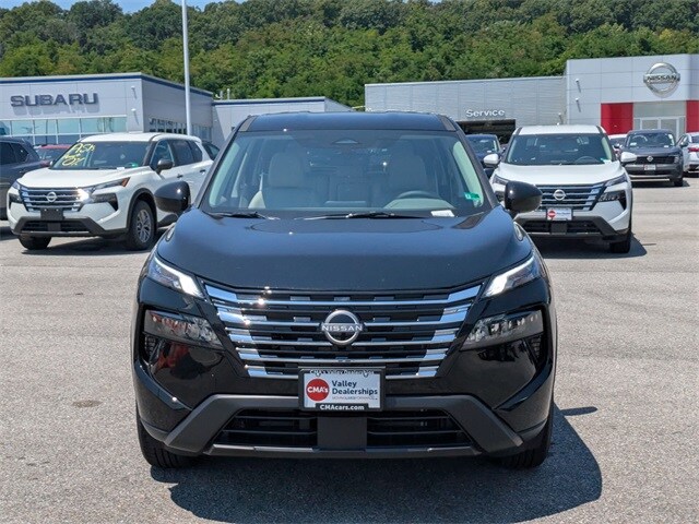 2025 Nissan Rogue SV photo 2