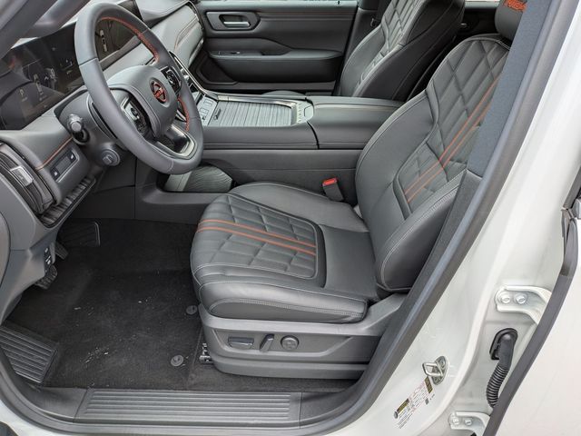 2025 Nissan Armada PRO-4X - Photo 10