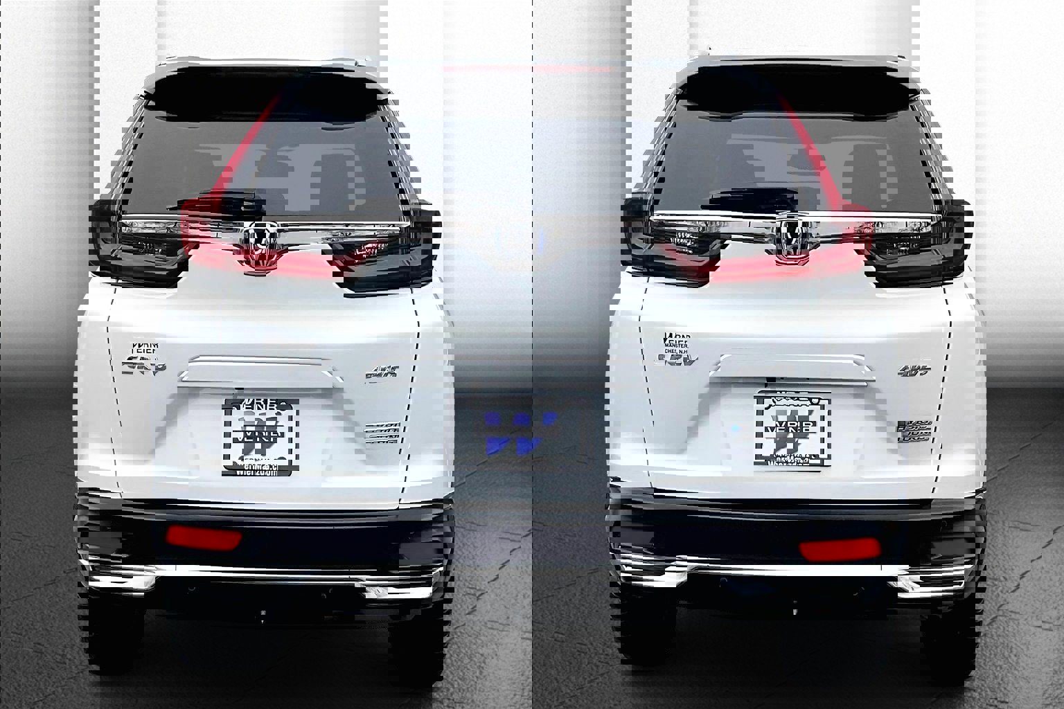 2020 Honda CR-V Hybrid Touring photo 3