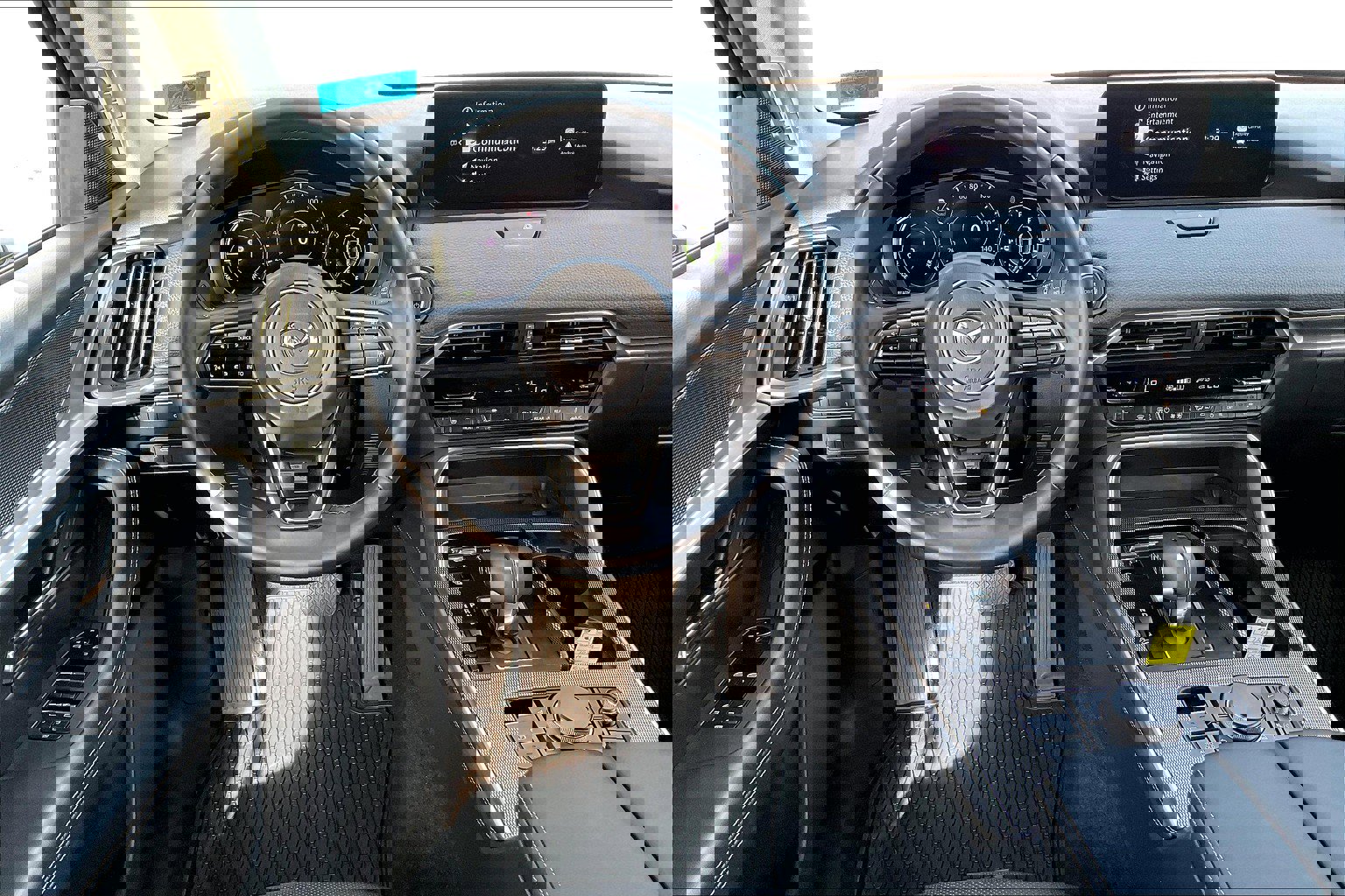 2024 Mazda CX-90 Plug-in Hybrid Preferred photo 4