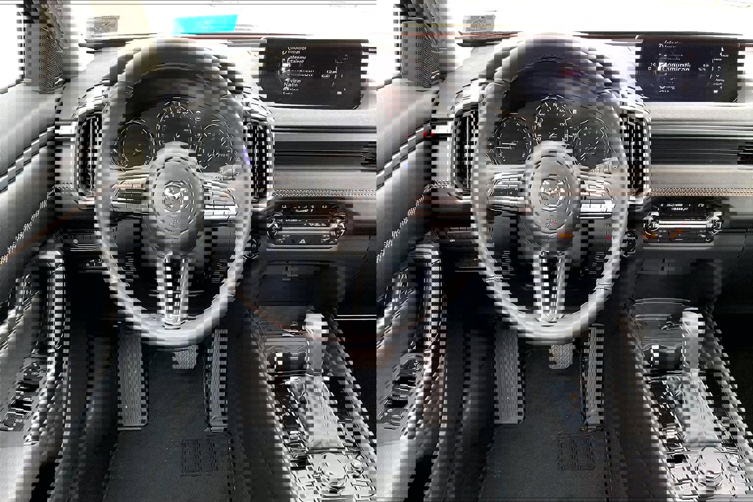 2025 Mazda CX-50 Premium photo 2