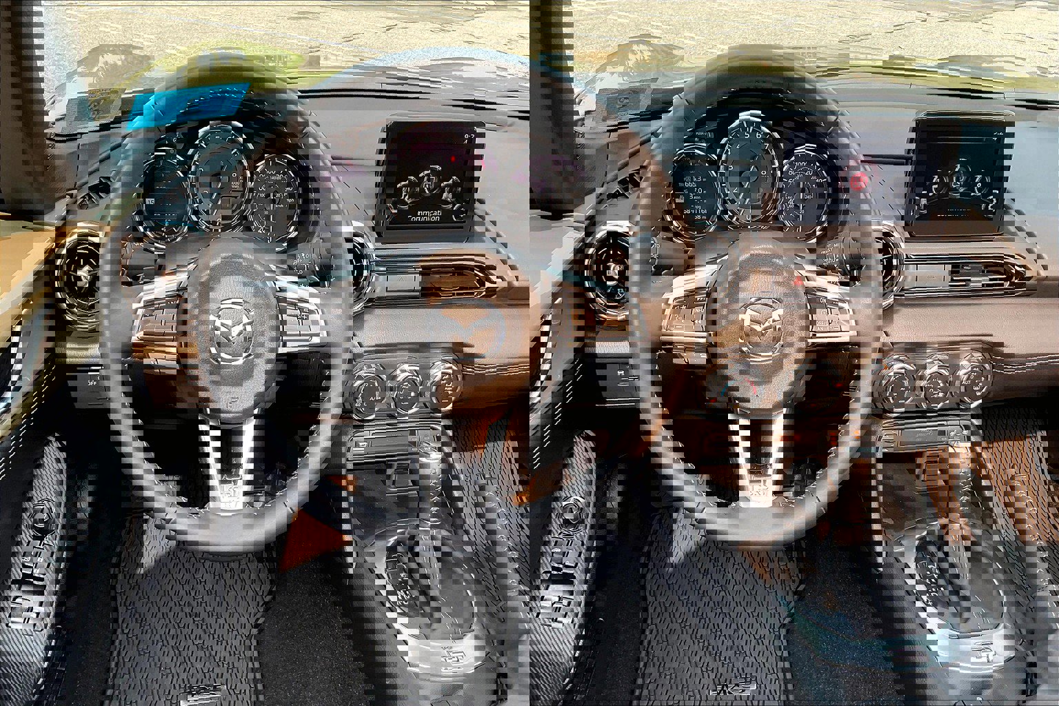 2023 Mazda MX-5 Miata Miata RF Grand Touring photo 4