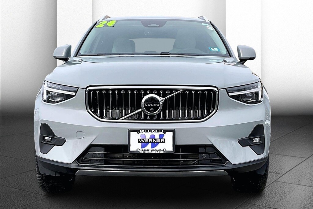 Used 2024 Volvo XC40 B5 Ultimate Bright SUV
