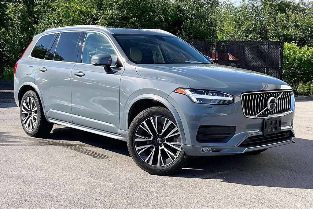 Used 2022 Volvo XC90 T6 AWD Momentum 7 Seater SUV