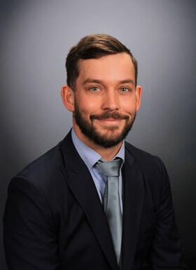 Staff member Alexander Harvey from ID_15e663cf56d7