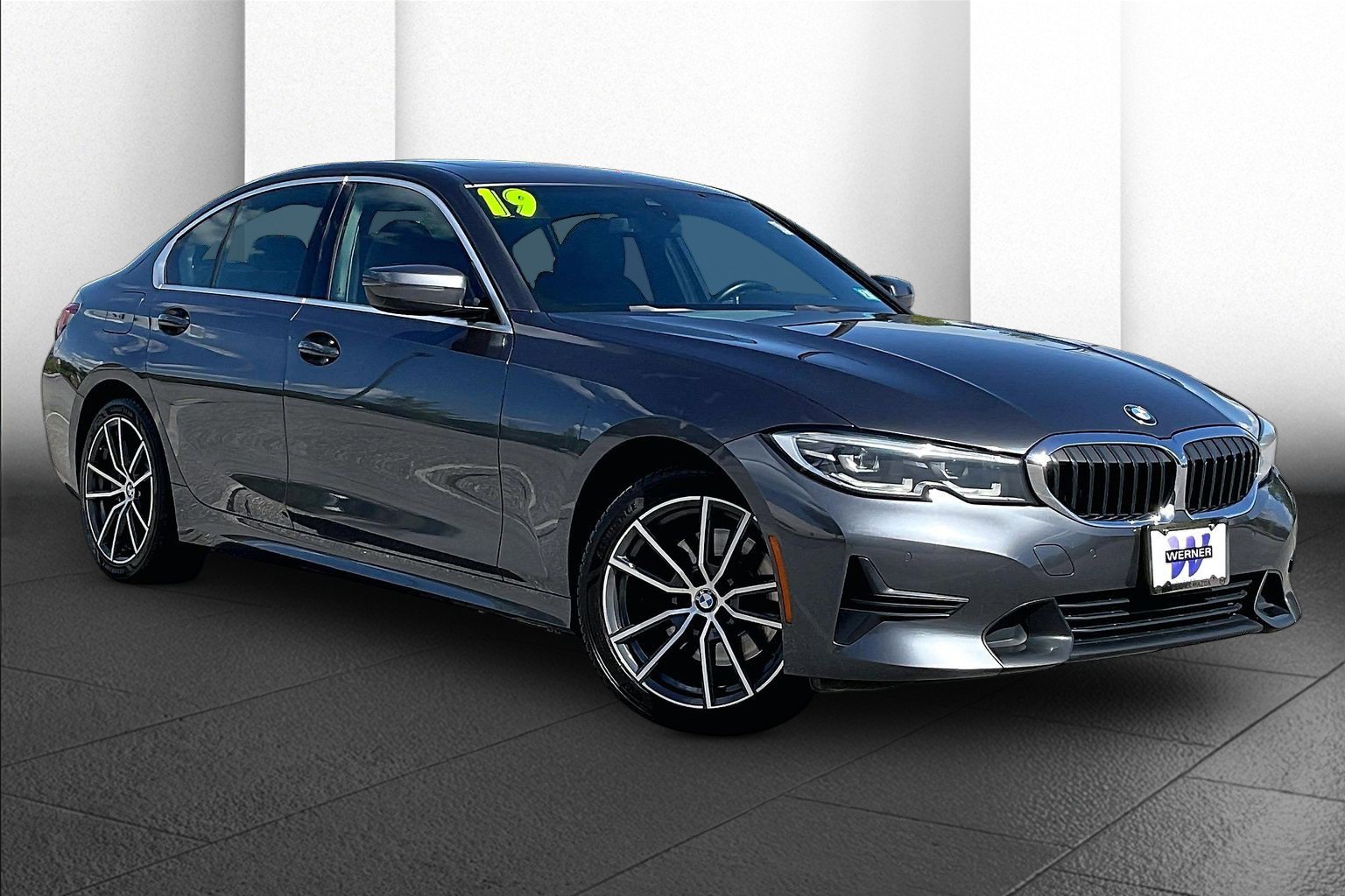 2019 BMW 3 Series 330i xDrive Sedan's photo