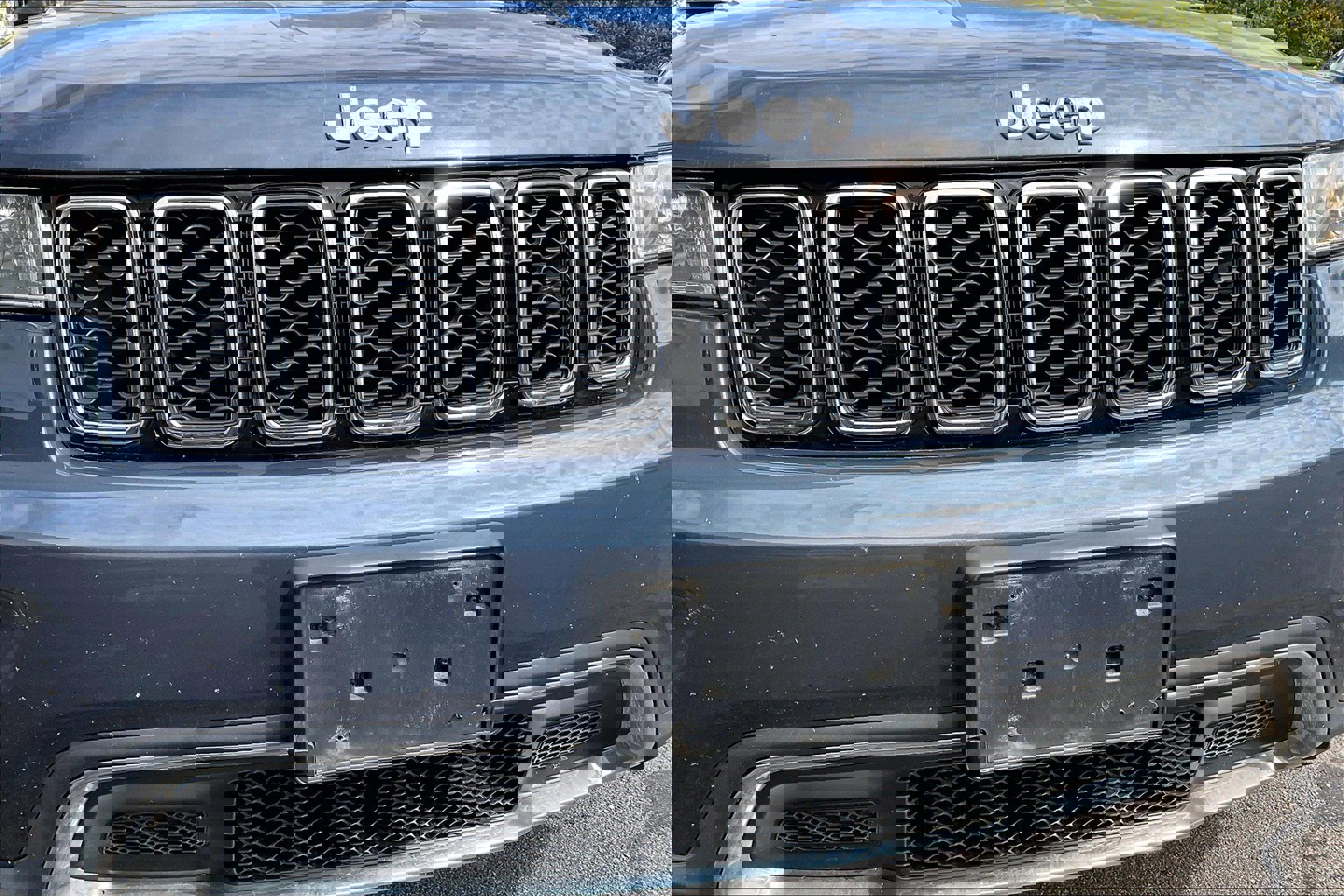 2020 Jeep Grand Cherokee Limited photo 2
