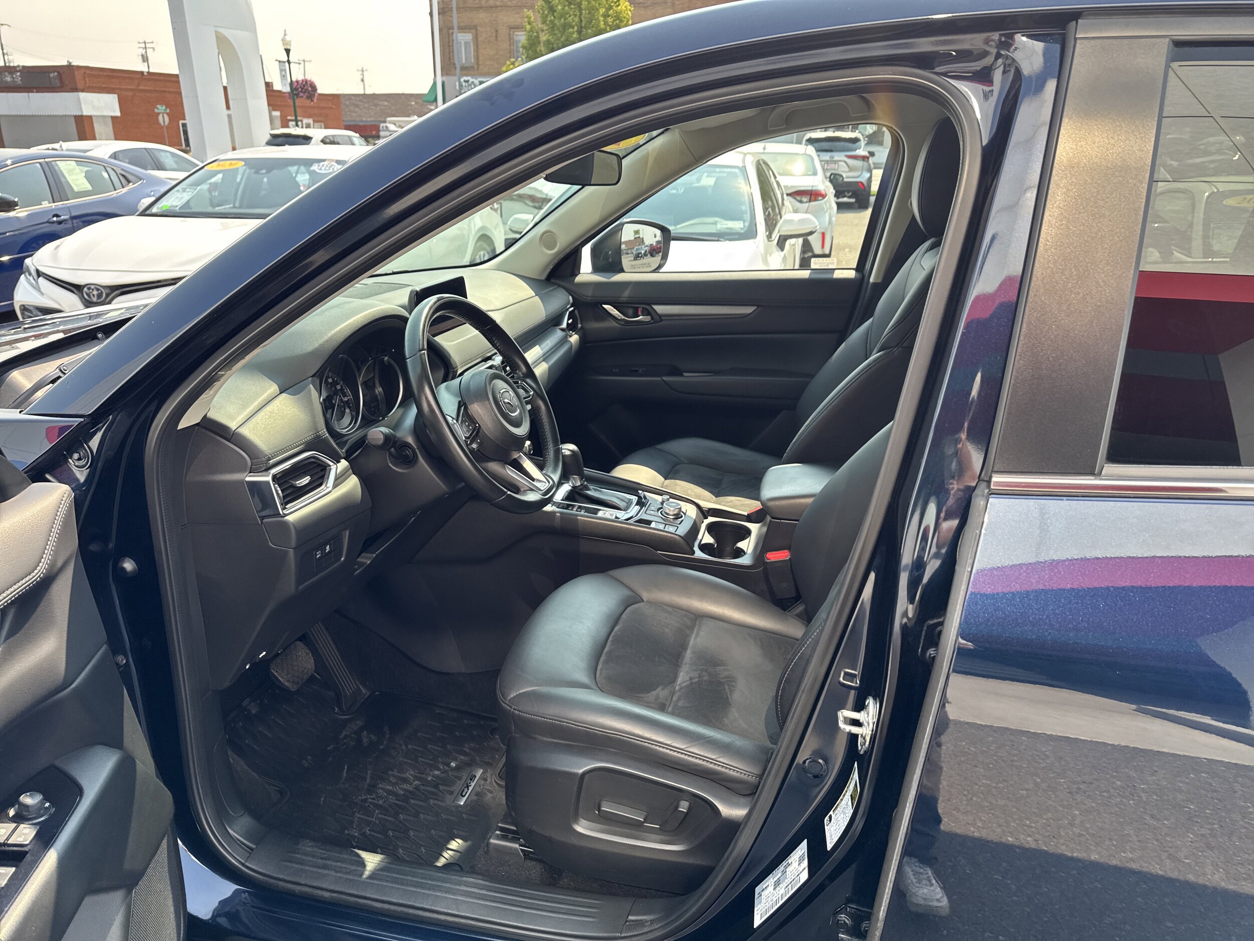 2020 Mazda CX-5 Touring photo 2