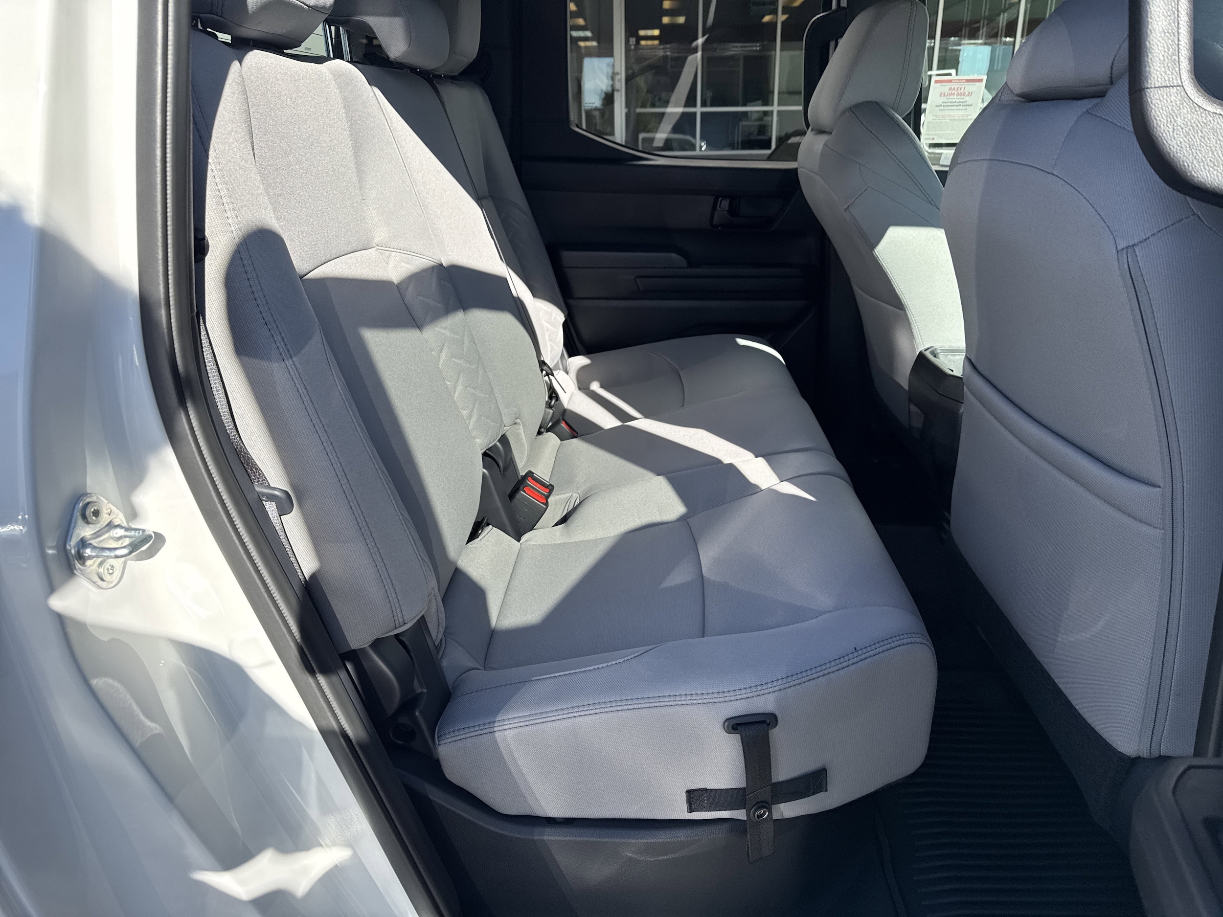 2025 Toyota Tacoma SR5 - Photo 13