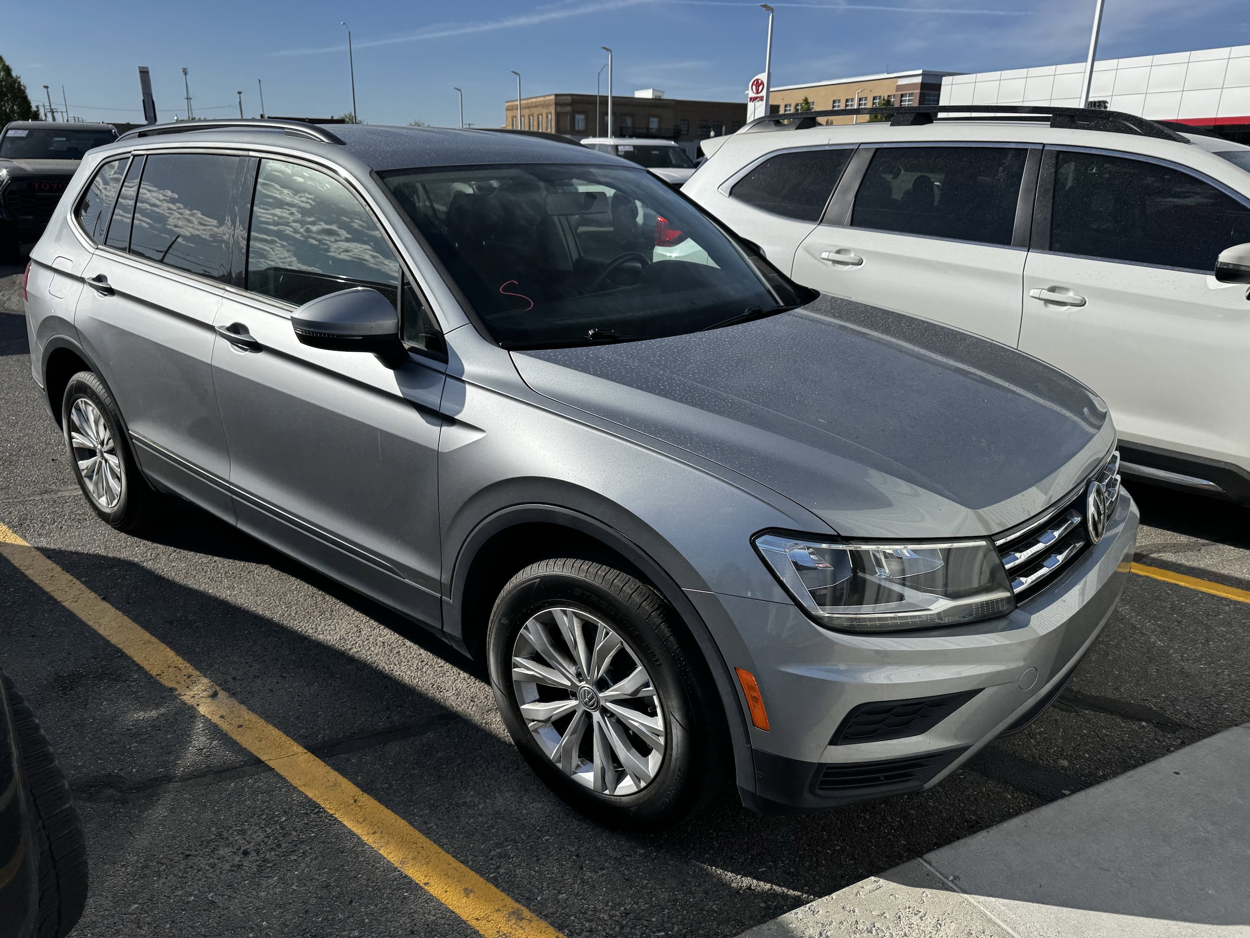 2019 Volkswagen Tiguan 2.0T S 4Motion's photo