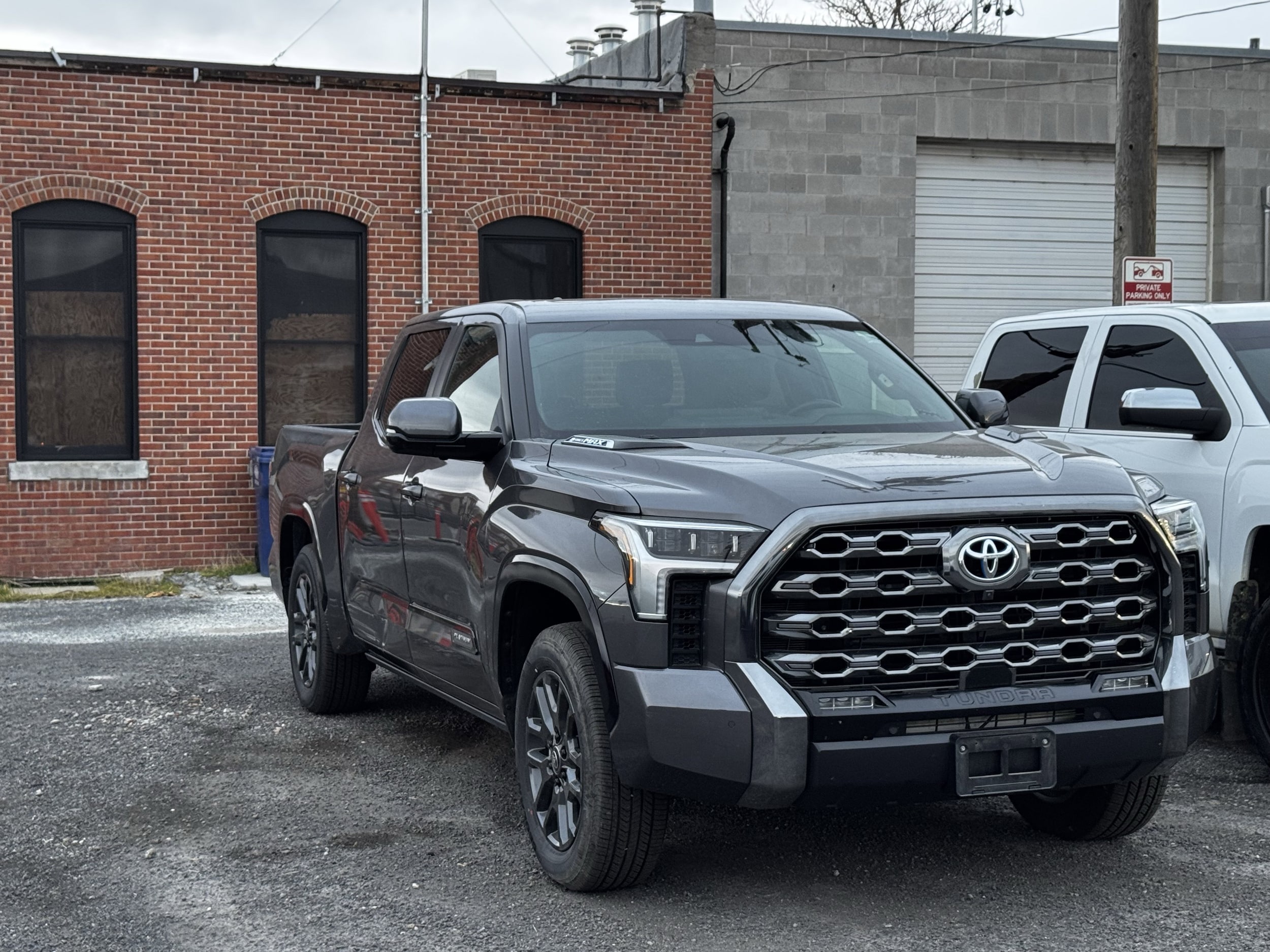2024 Toyota Tundra Platinum's photo