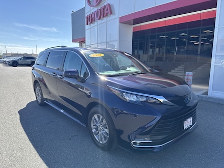 2024 Toyota Sienna XLE 8 Passenger Van Passenger Van